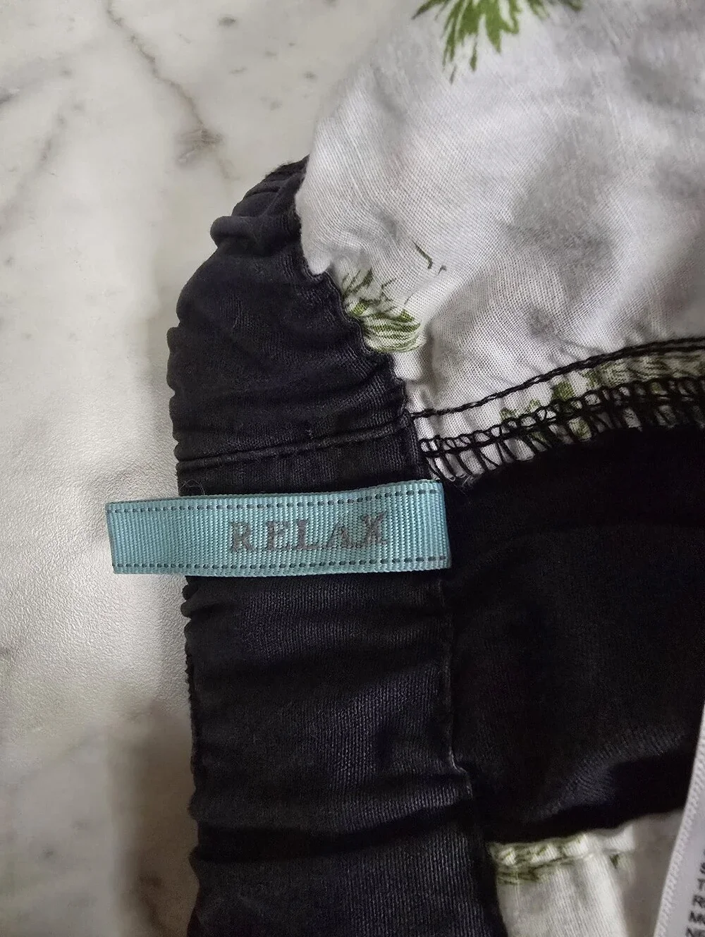 Tommy Bahama Survivor Cargo Shorts Mens 2XT 8” Black Cotton Summer Elastic Waist